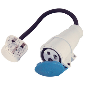 ADAPTATEUR 230V MALE ANGLAISE / FEMELLE CEE17