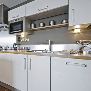 1 FRISE DE FINITION 120X15 POUR FOND DE HOTTE INOX XMH820461