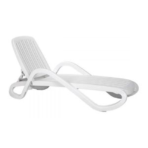 1 CHAISE BAIN DE SOLEIL EMPILABLE BLANCHE